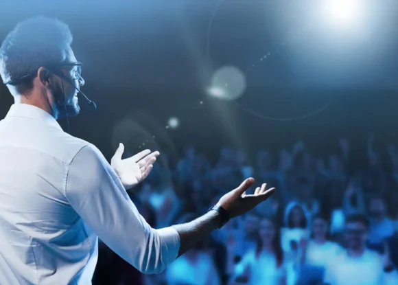Mastering the Art of Public Speaking: Unlock Your Voice and Captivate Your Audience